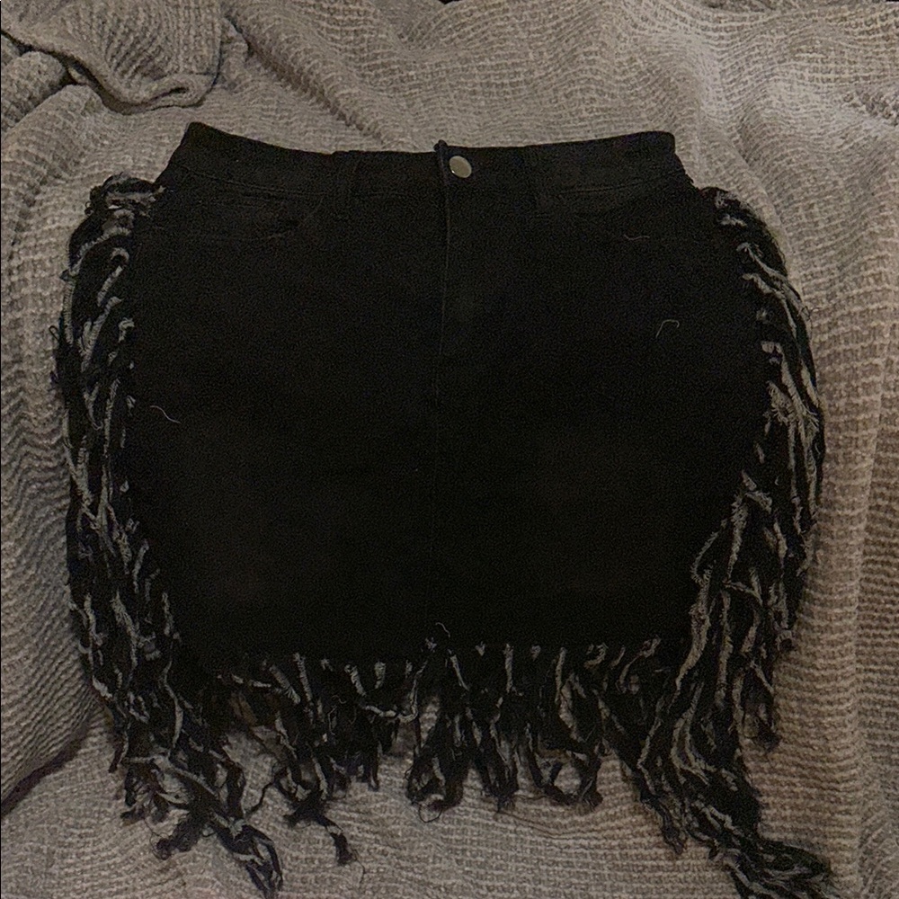Chic Black Denim Skirt with Fringe